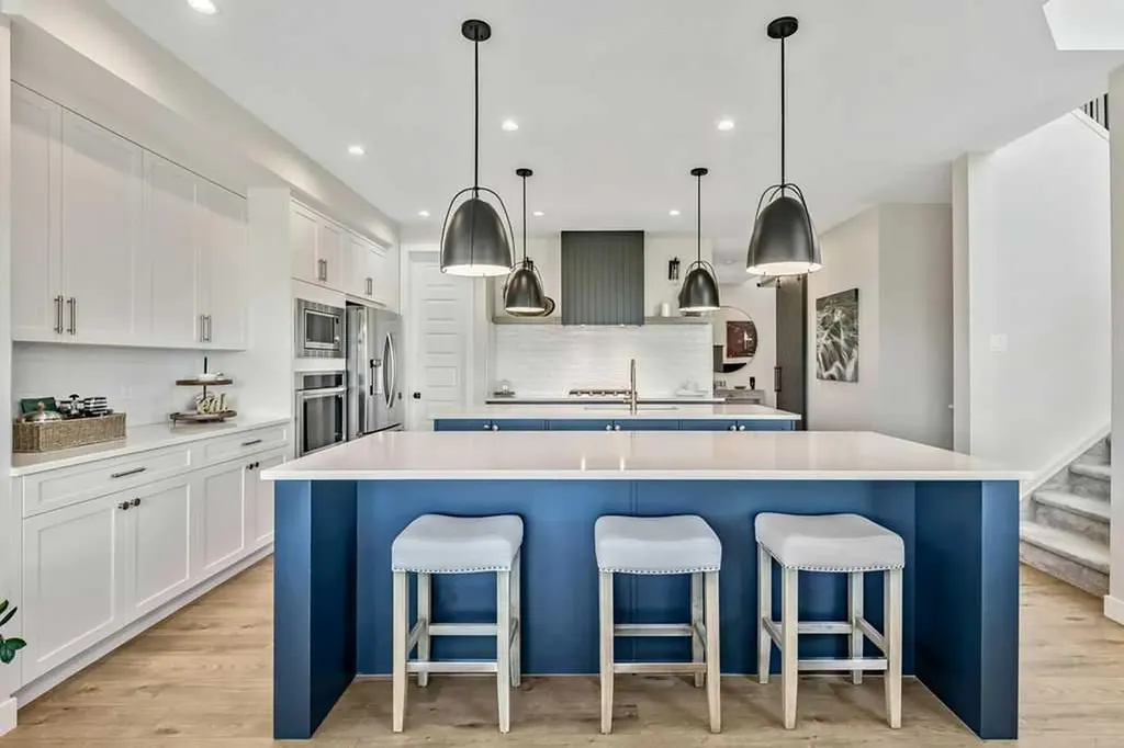 38 Highwood Drive Okotoks AB T1S 5S3