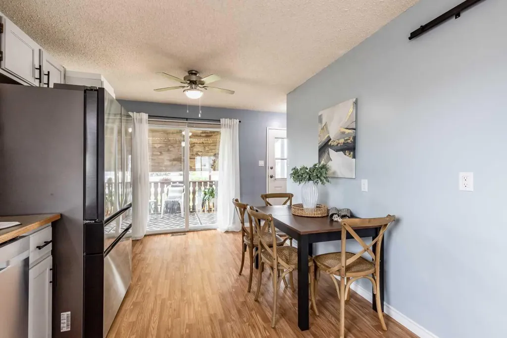 910 7 Street SE Redcliff AB T0J 2P0