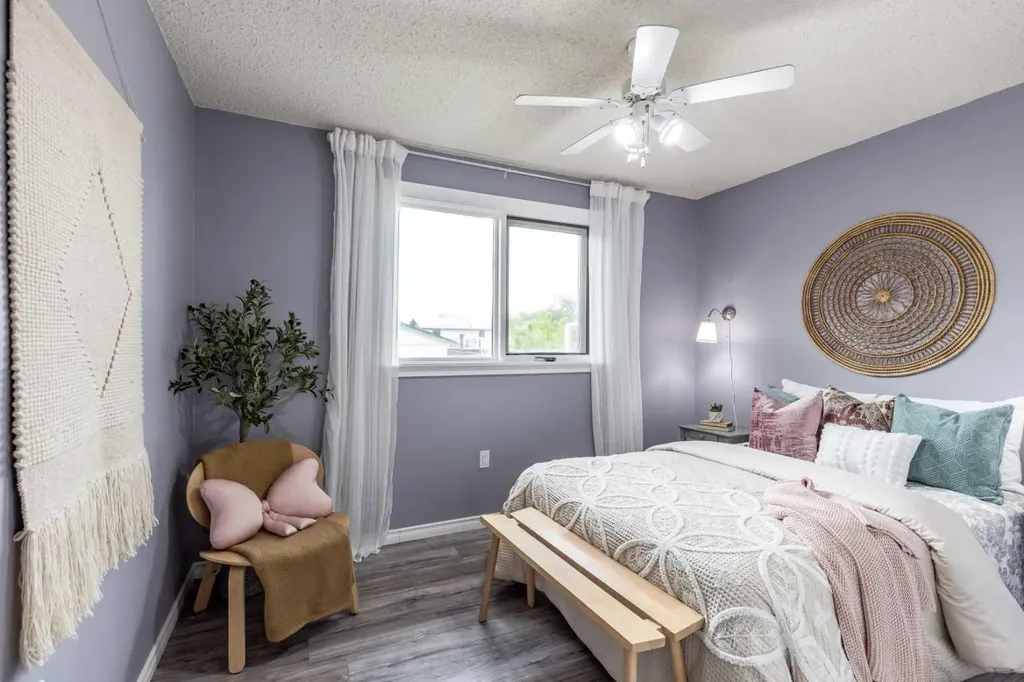 910 7 Street SE Redcliff AB T0J 2P0