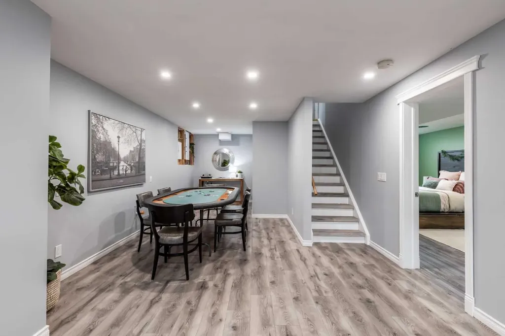 910 7 Street SE Redcliff AB T0J 2P0