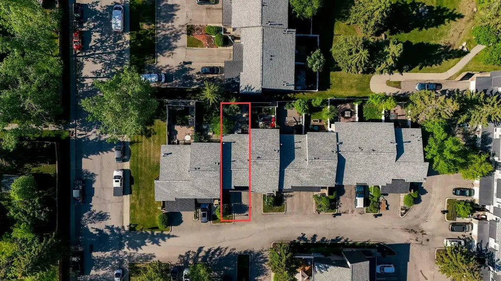 370 Brae Glen Crescent SW Calgary AB T2W 1B6