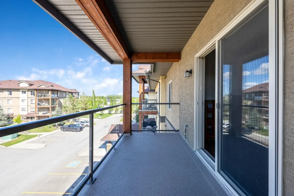 92 Crystal Shores Road Okotoks AB T1S 2M8