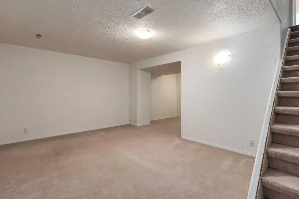 5625 Silverdale Drive NW Calgary AB T3B 4N5