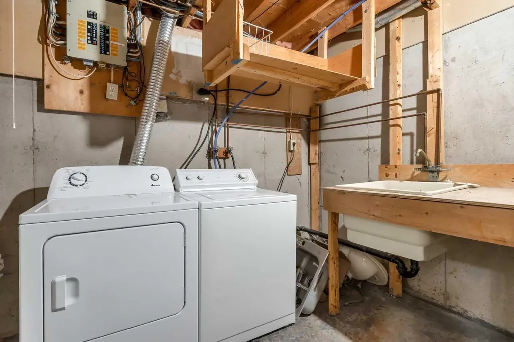 5625 Silverdale Drive NW Calgary AB T3B 4N5