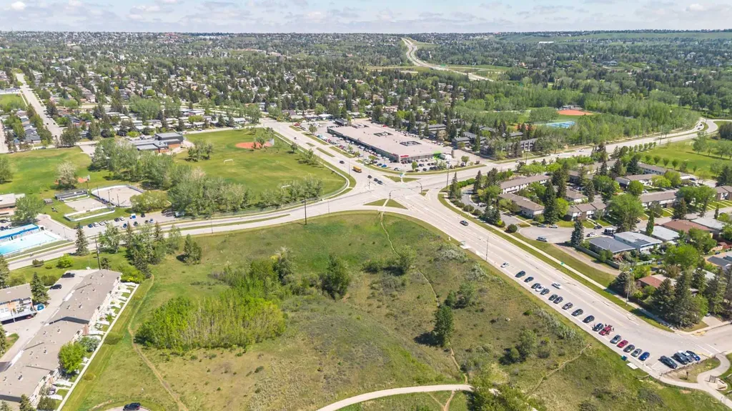 5625 Silverdale Drive NW Calgary AB T3B 4N5
