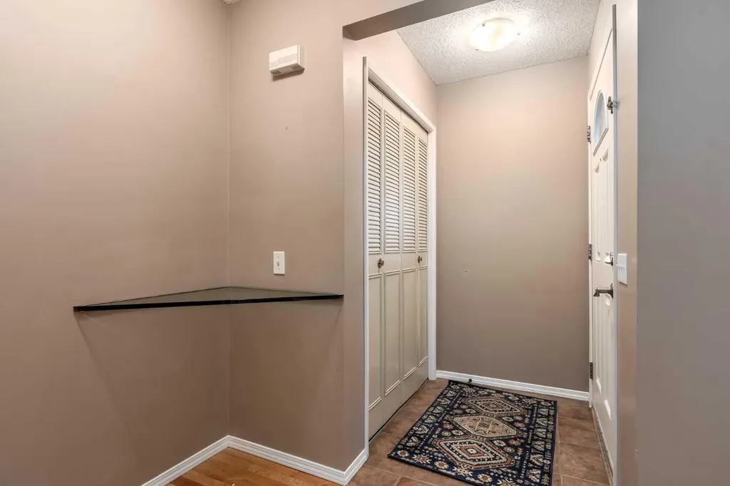 5625 Silverdale Drive NW Calgary AB T3B 4N5