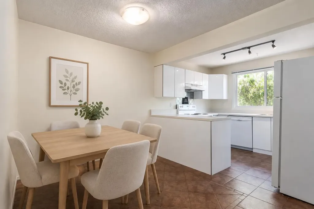 5625 Silverdale Drive NW Calgary AB T3B 4N5