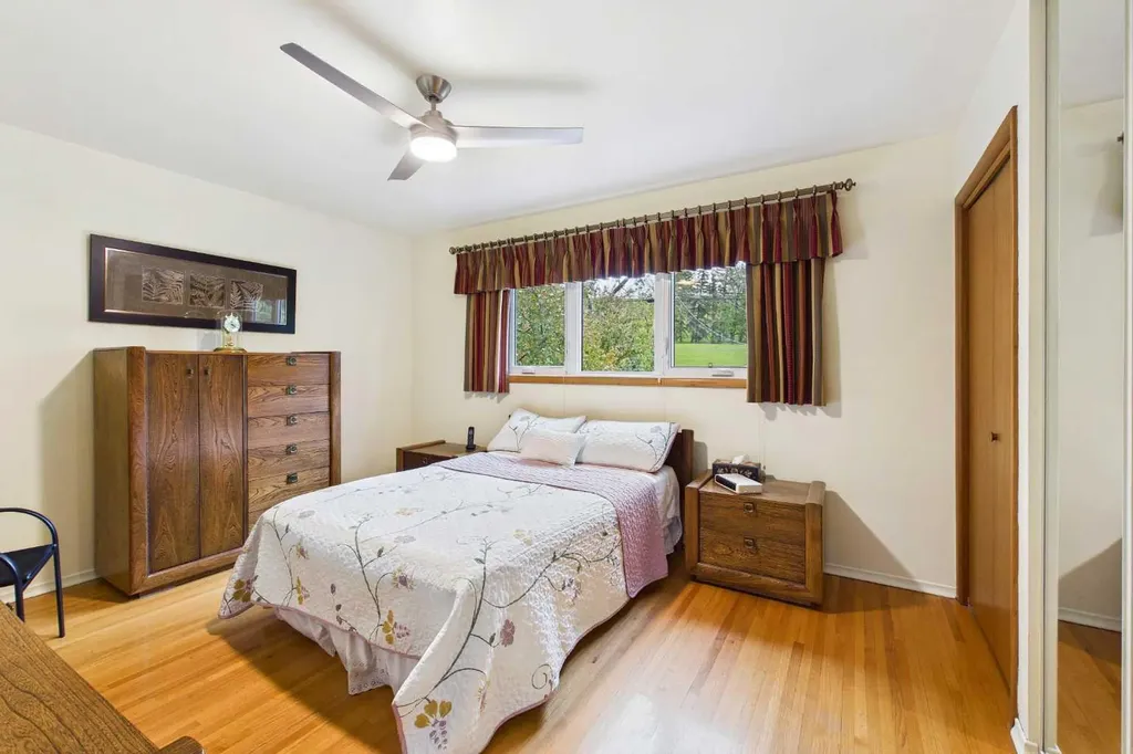2960 Conrad Drive NW Calgary AB T2L 1B4