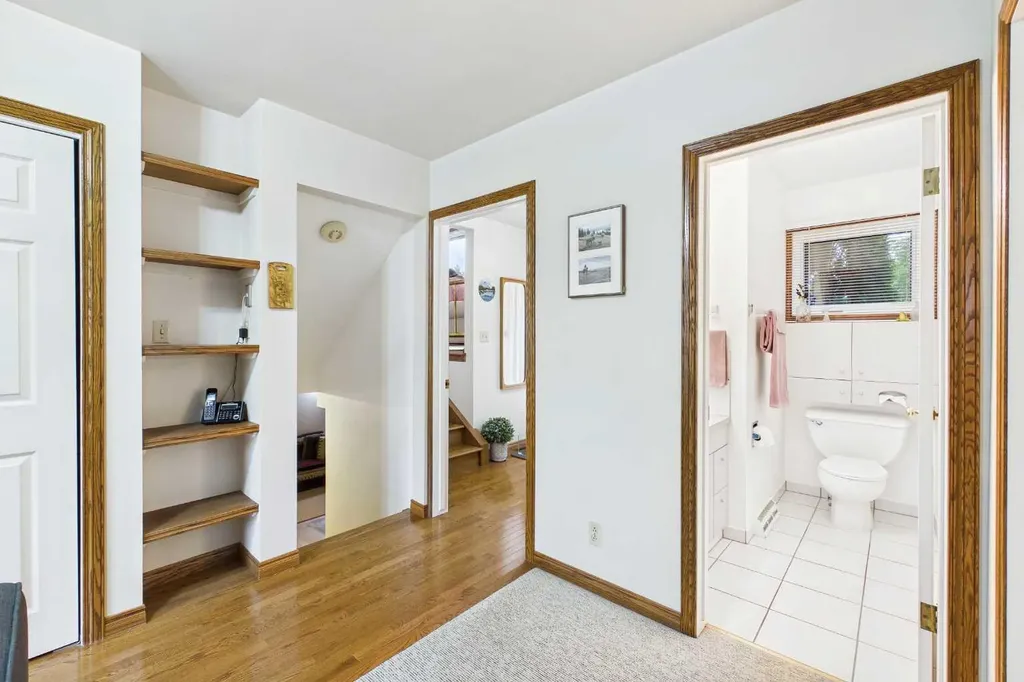 2960 Conrad Drive NW Calgary AB T2L 1B4