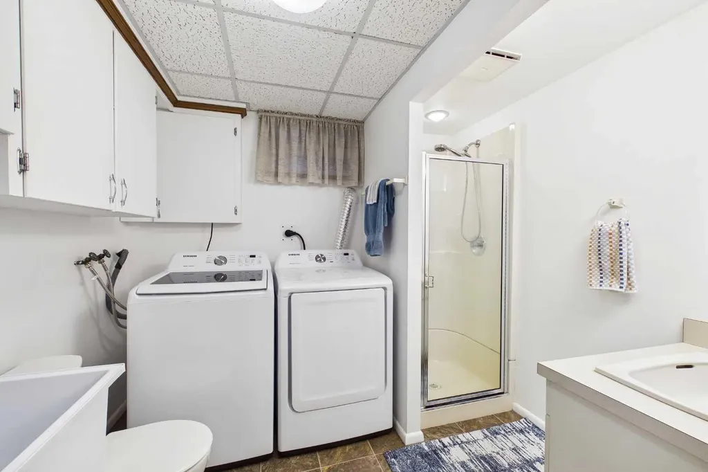 2960 Conrad Drive NW Calgary AB T2L 1B4