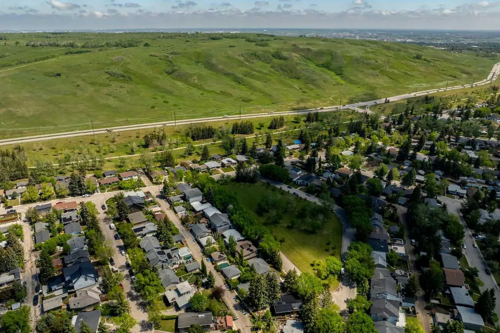 2960 Conrad Drive NW Calgary AB T2L 1B4
