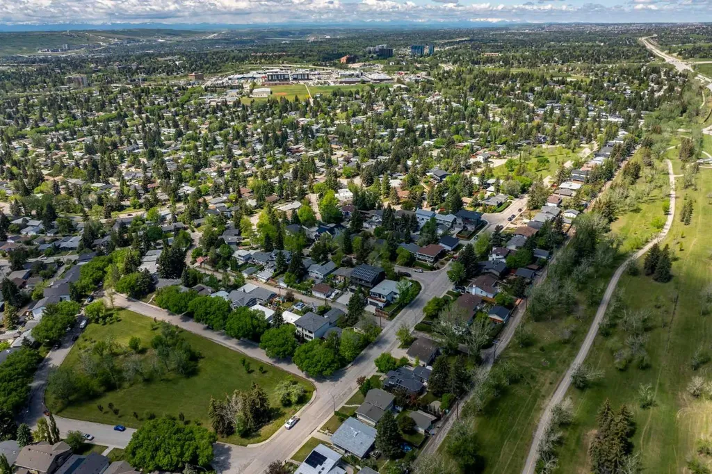 2960 Conrad Drive NW Calgary AB T2L 1B4