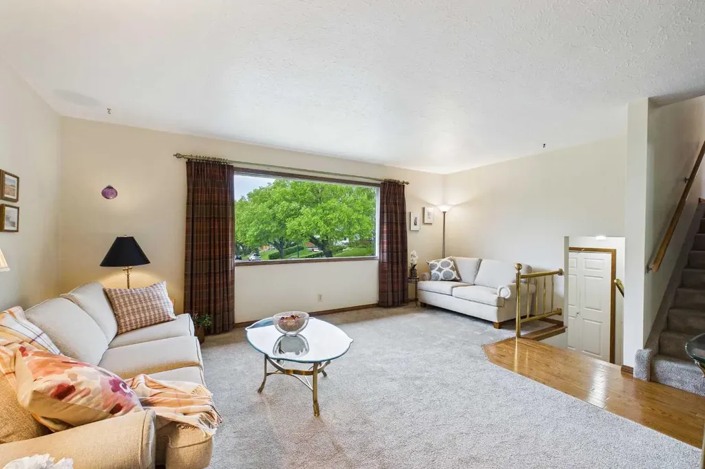 2960 Conrad Drive NW Calgary AB T2L 1B4