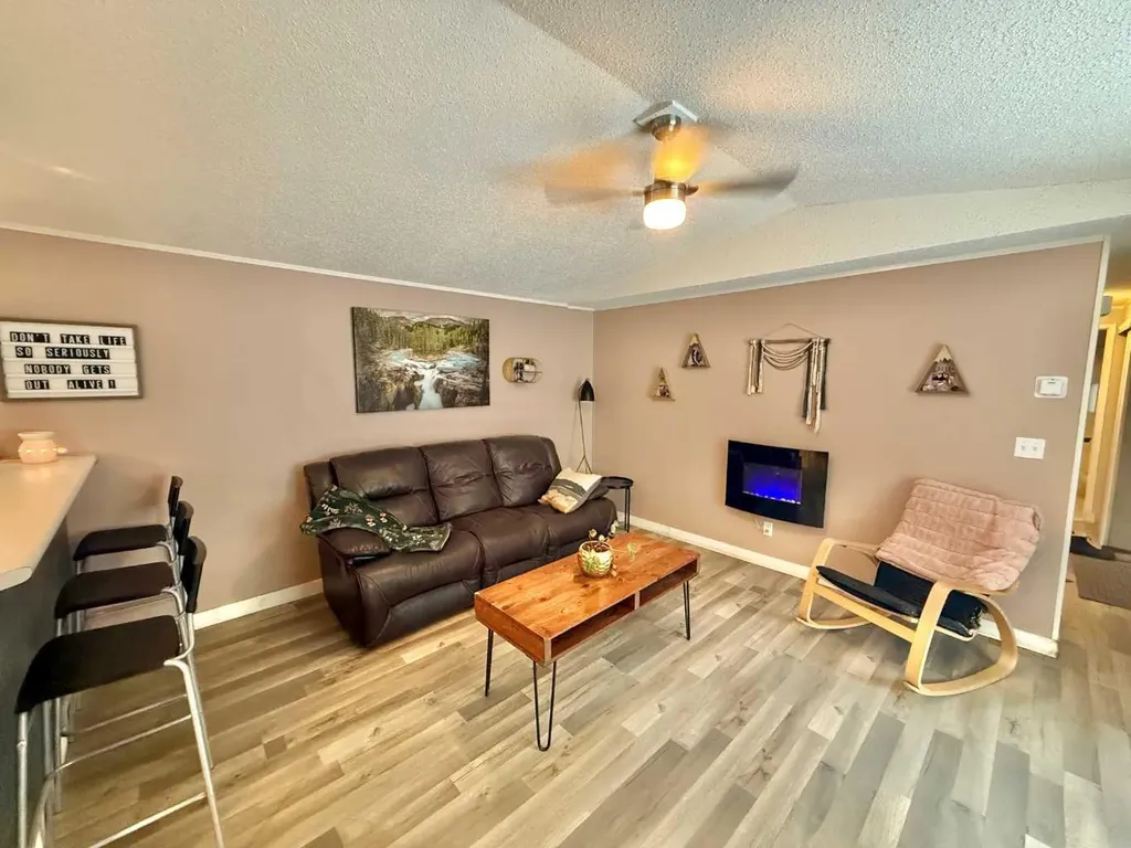 133 Jarvis Street Hinton AB T7V1R9