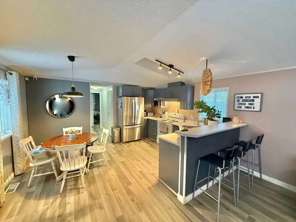133 Jarvis Street Hinton AB T7V1R9
