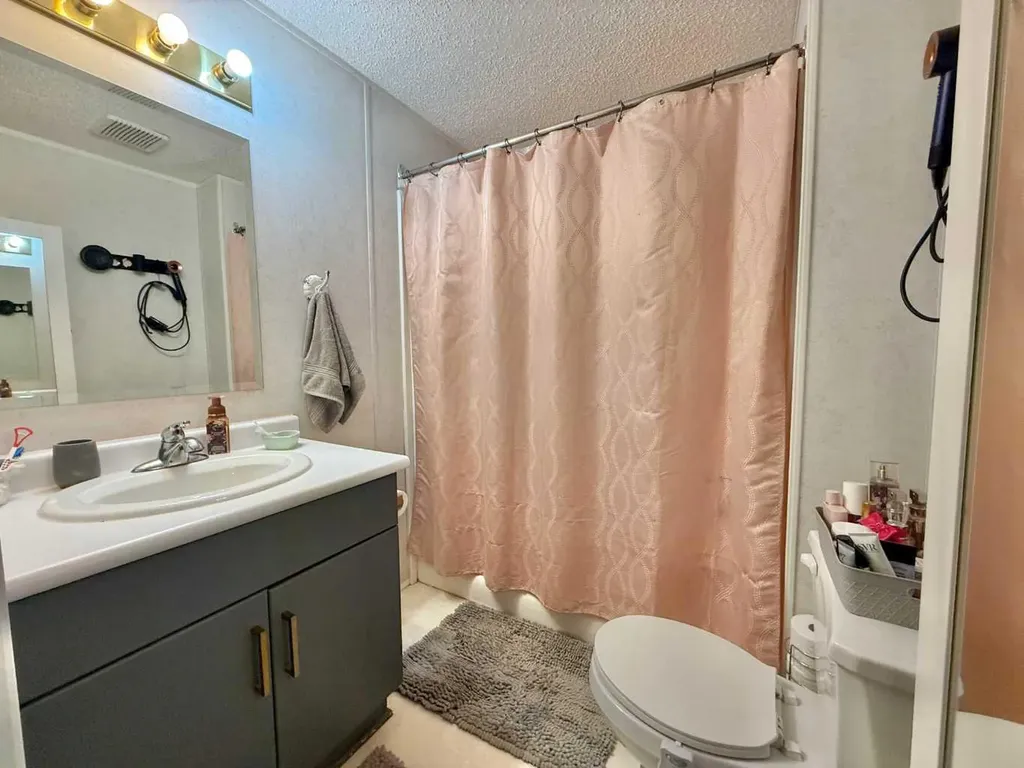 133 Jarvis Street Hinton AB T7V1R9