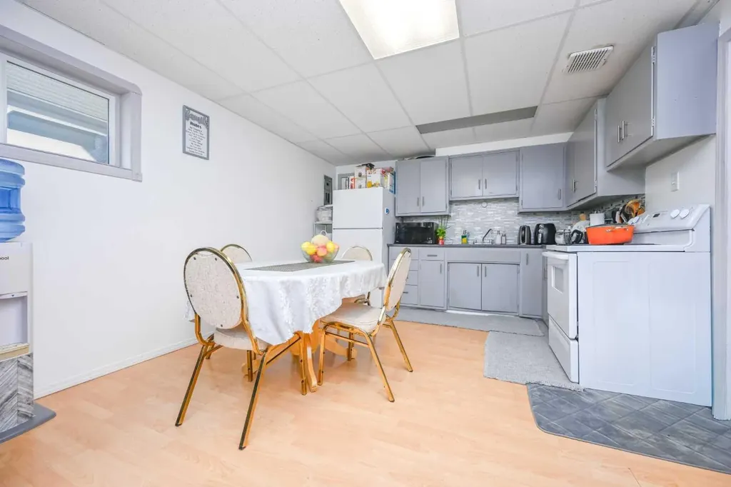 10112 104 Avenue SW Grande Prairie AB T8V 1E7