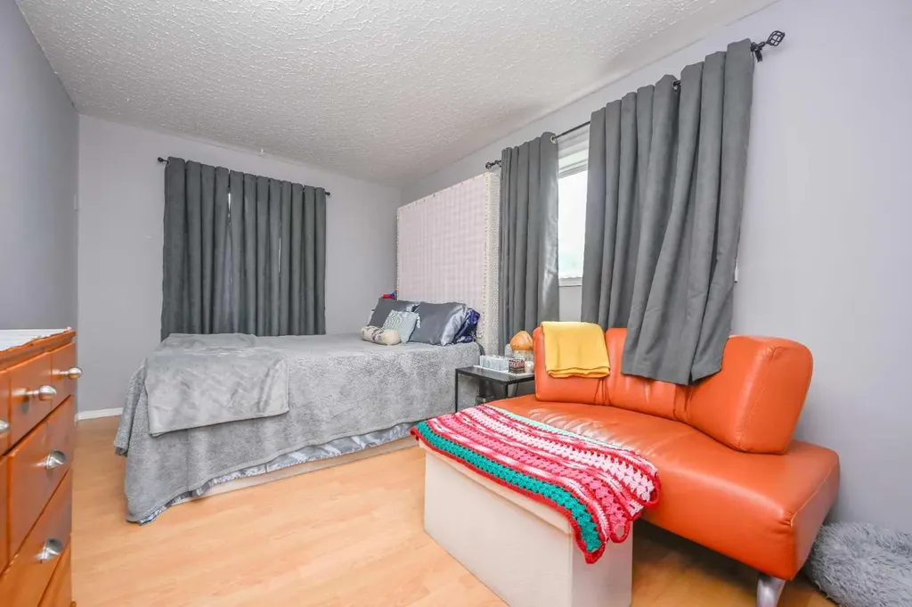 10112 104 Avenue SW Grande Prairie AB T8V 1E7