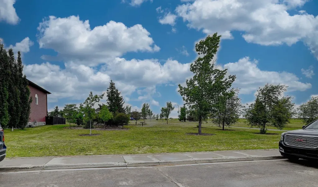8625 118 Avenue Grande Prairie AB T8X 0H4