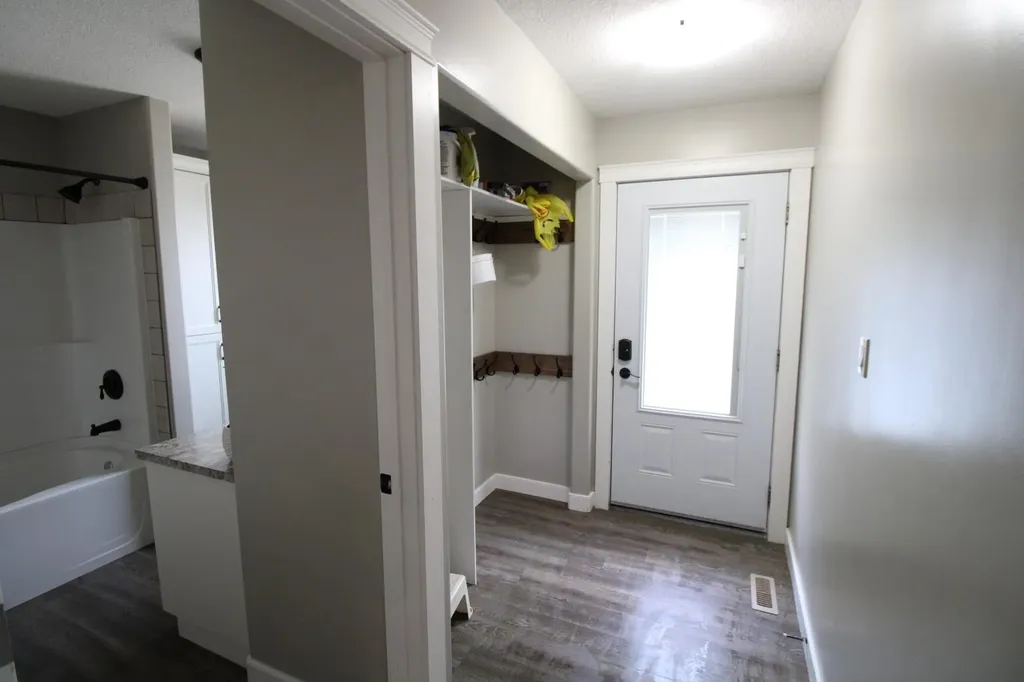 5715 56 Street Taber AB T1G 1L1