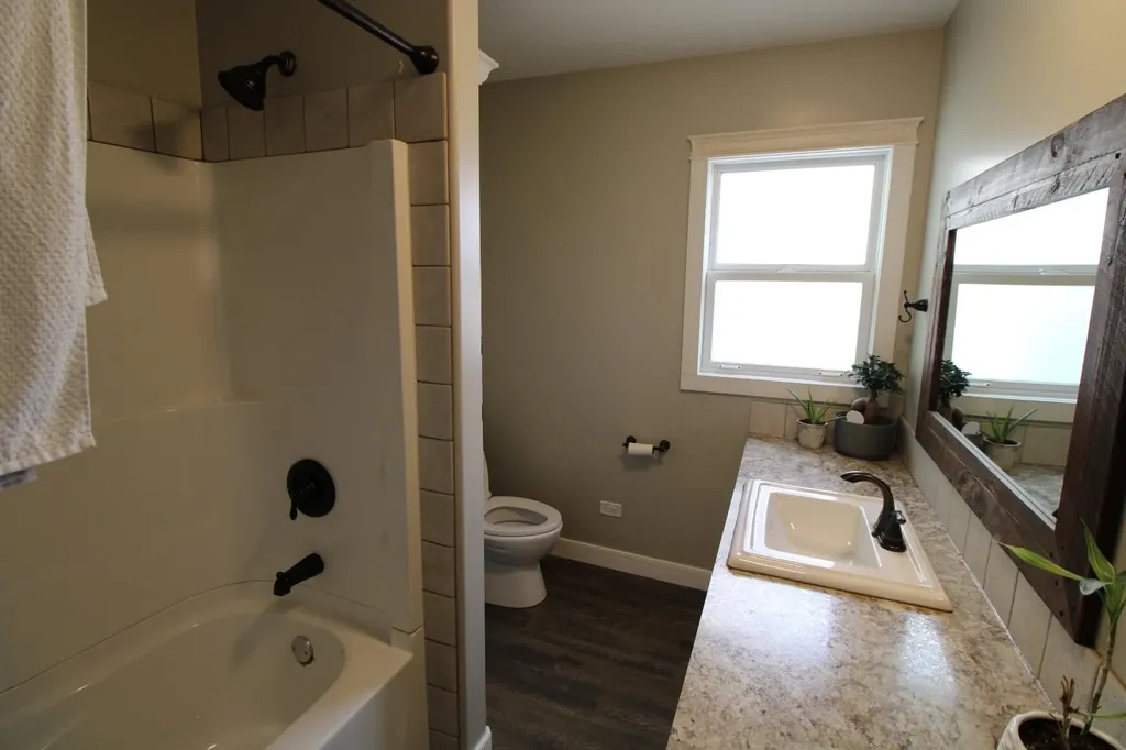 5715 56 Street Taber AB T1G 1L1