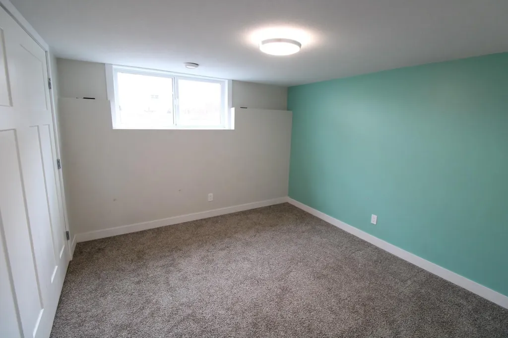 5715 56 Street Taber AB T1G 1L1