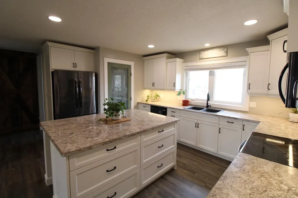 5715 56 Street Taber AB T1G 1L1