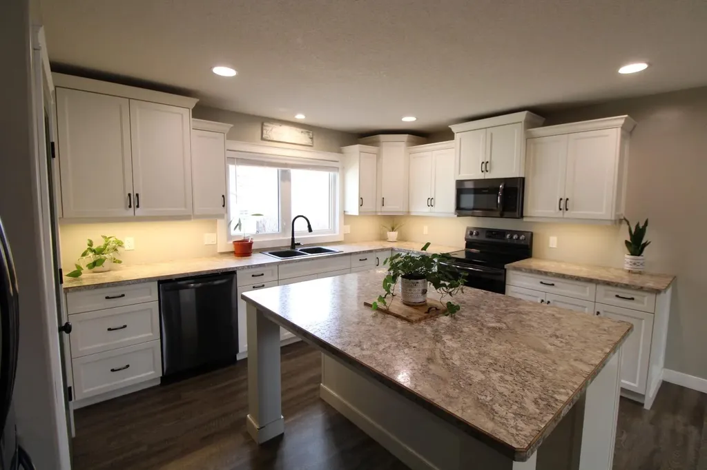 5715 56 Street Taber AB T1G 1L1