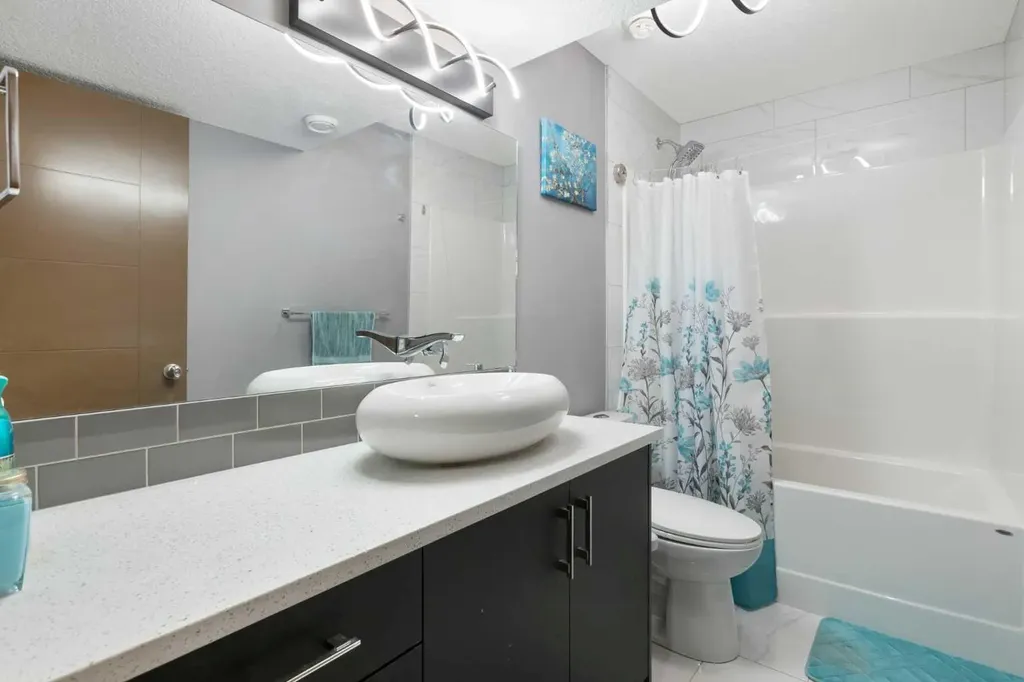 670 Muirfield Crescent Lyalta AB T0J1Y1