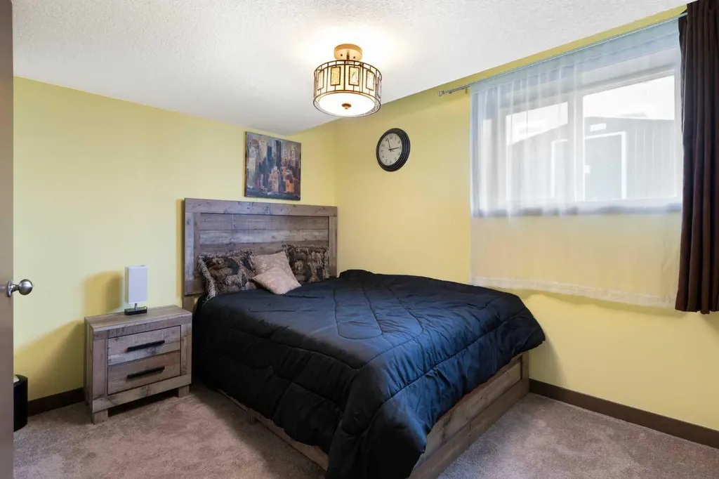 670 Muirfield Crescent Lyalta AB T0J1Y1