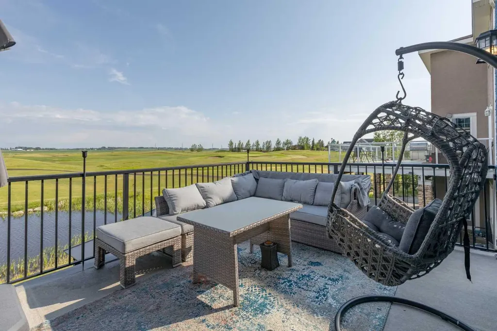 670 Muirfield Crescent Lyalta AB T0J1Y1