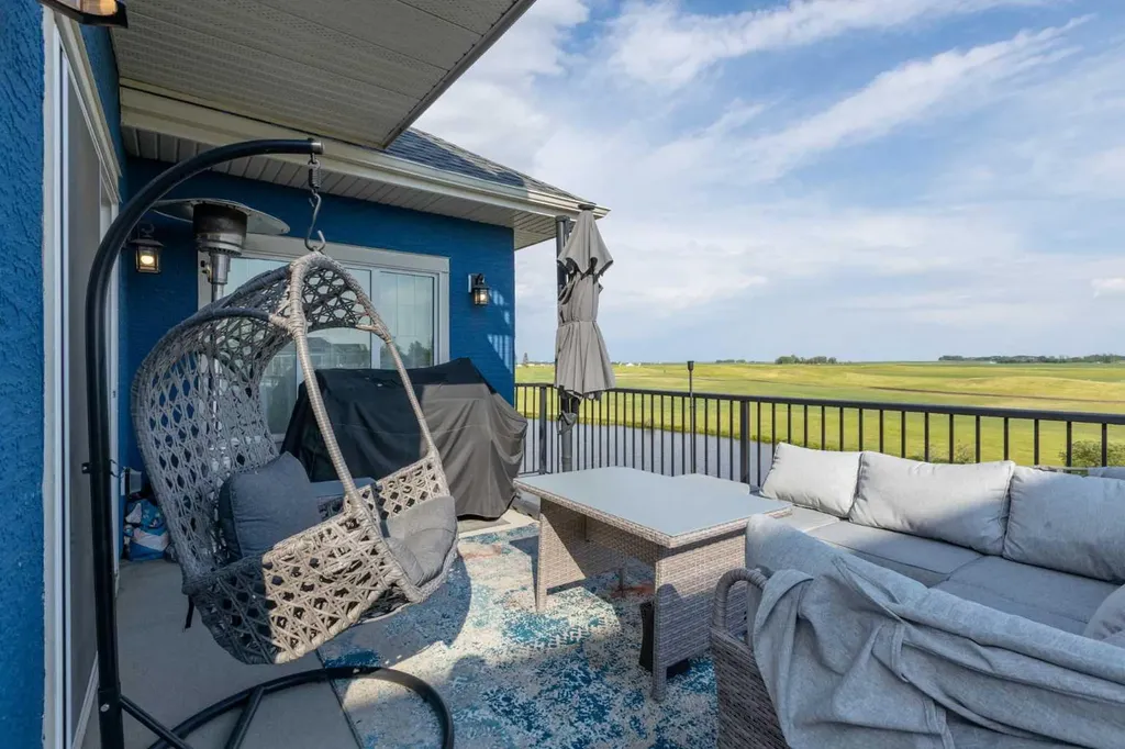 670 Muirfield Crescent Lyalta AB T0J1Y1