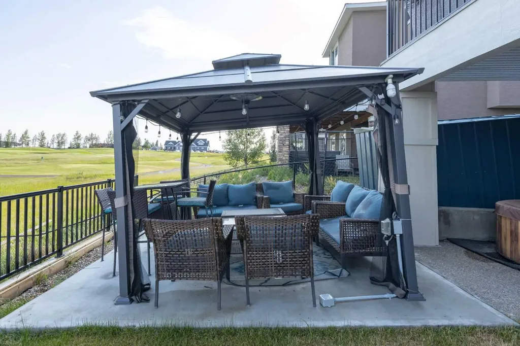 670 Muirfield Crescent Lyalta AB T0J1Y1