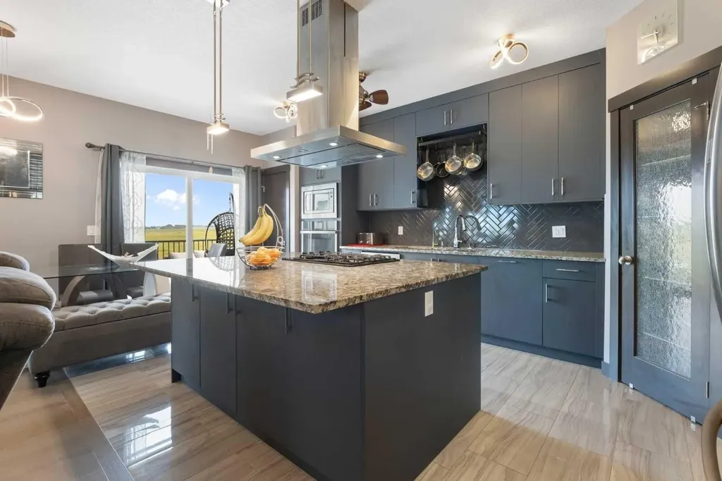 670 Muirfield Crescent Lyalta AB T0J1Y1