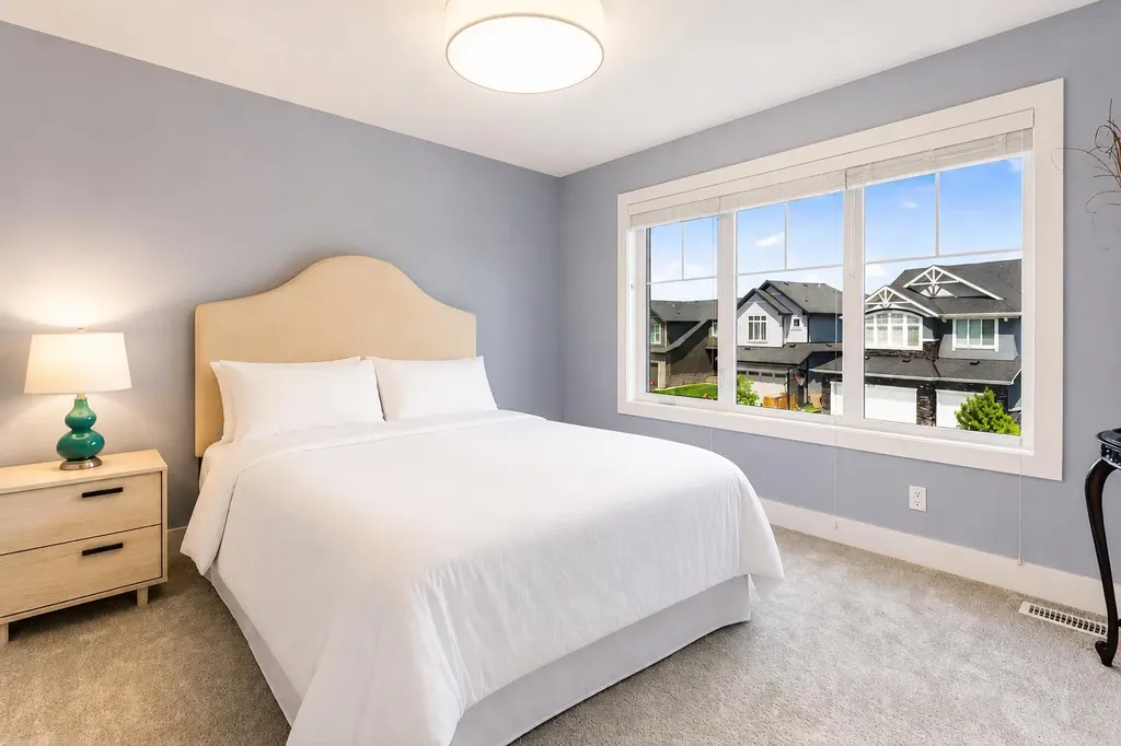 219 Legacy Mount SE Calgary AB T2X 2G8