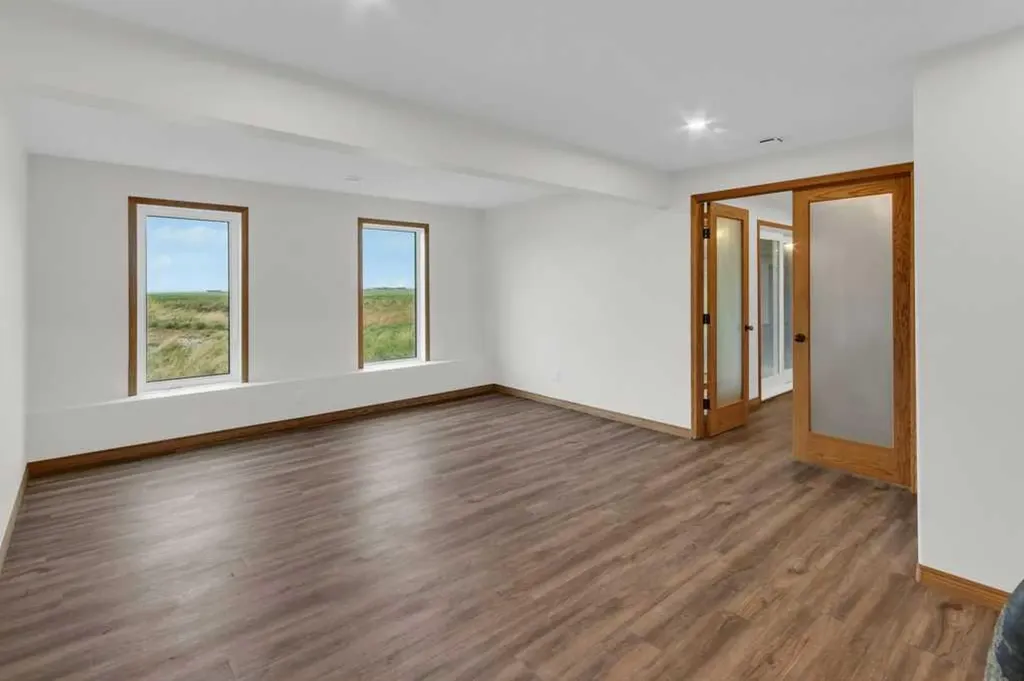 242017 Township Road 232 Rural Wheatland County AB T1P 1J6