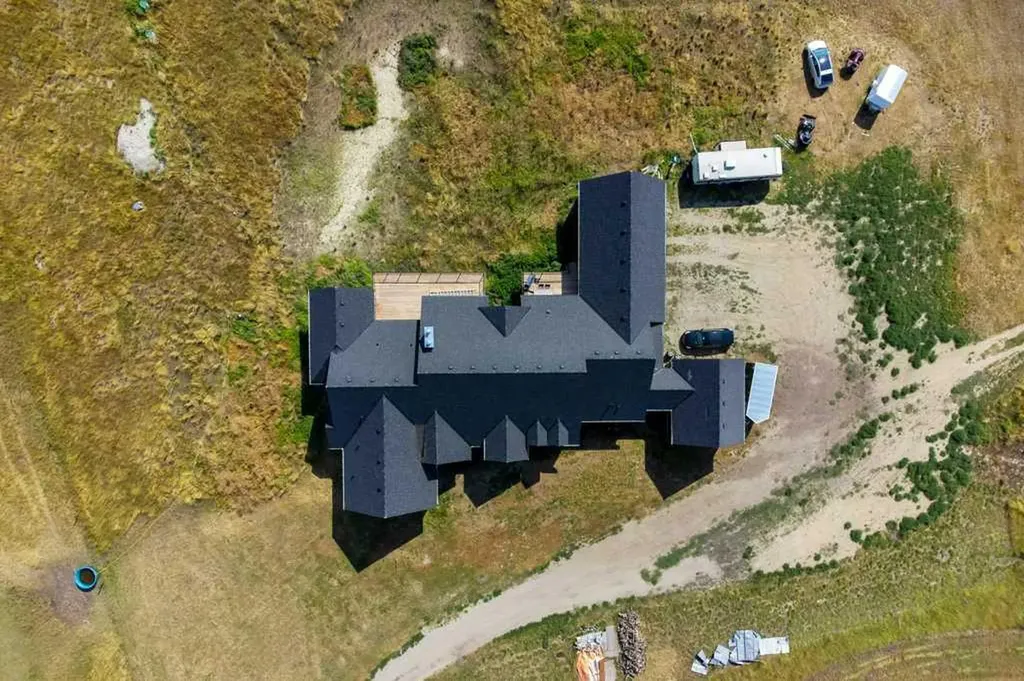 242017 Township Road 232 Rural Wheatland County AB T1P 1J6