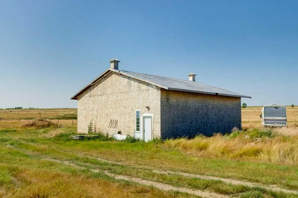 242017 Township Road 232 Rural Wheatland County AB T1P 1J6
