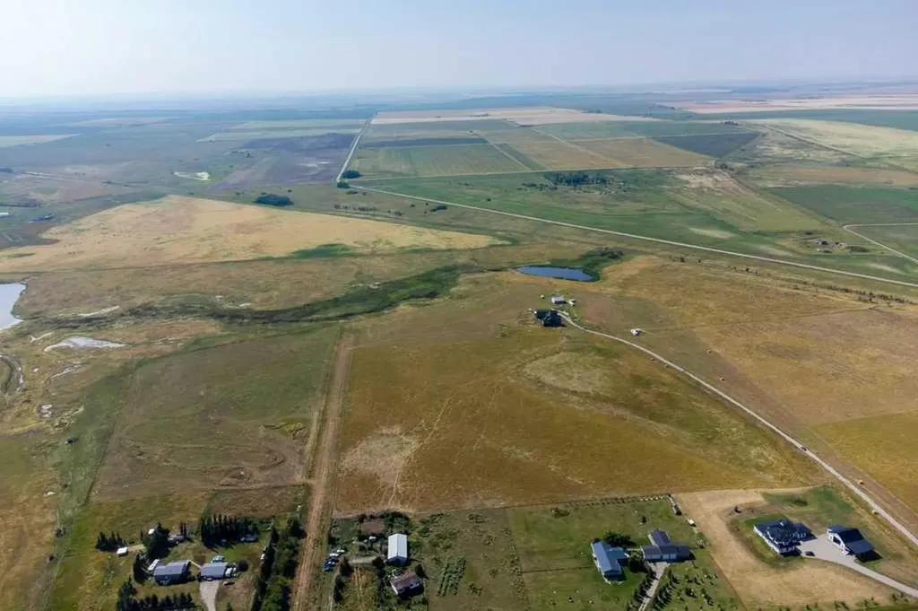 242017 Township Road 232 Rural Wheatland County AB T1P 1J6