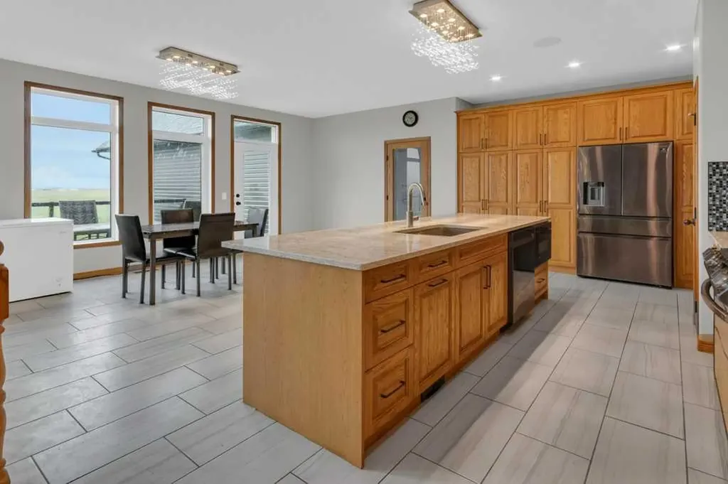 242017 Township Road 232 Rural Wheatland County AB T1P 1J6