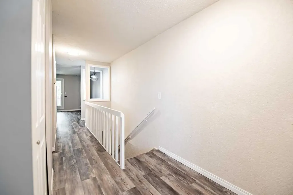 80 Piper Drive Red Deer AB T4P1H8