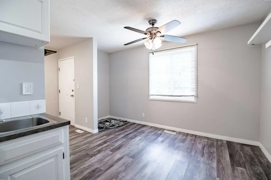 80 Piper Drive Red Deer AB T4P1H8