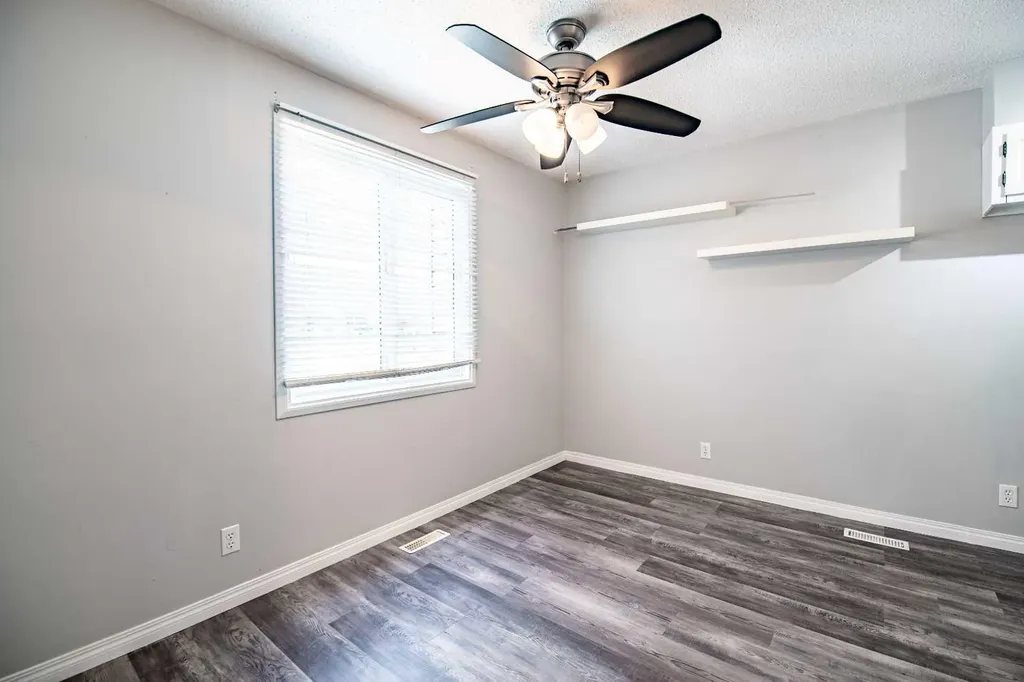 80 Piper Drive Red Deer AB T4P1H8
