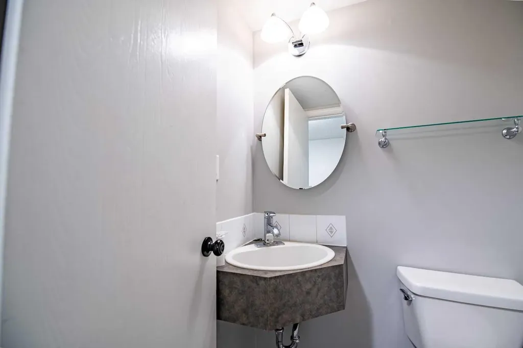80 Piper Drive Red Deer AB T4P1H8