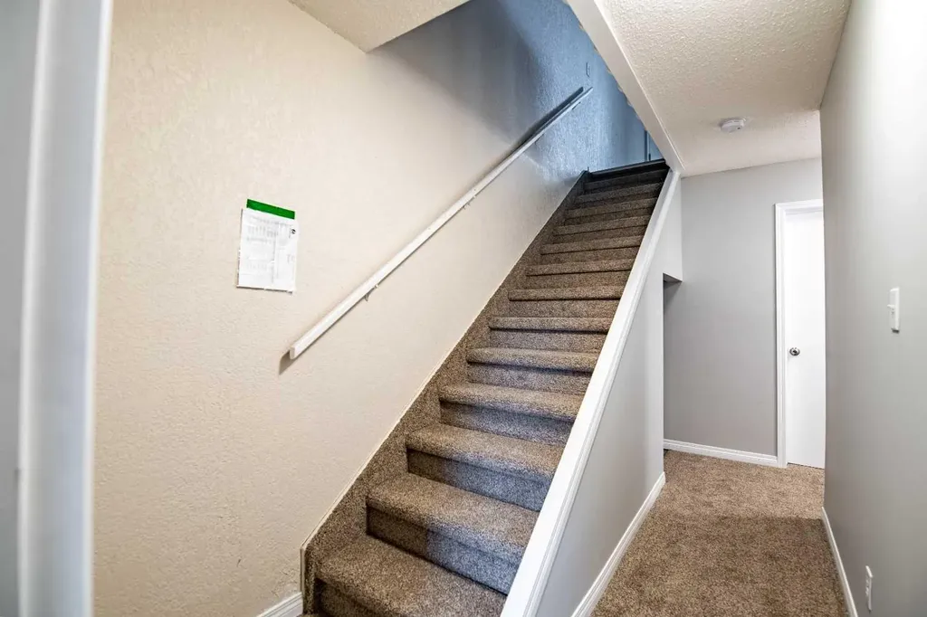 80 Piper Drive Red Deer AB T4P1H8