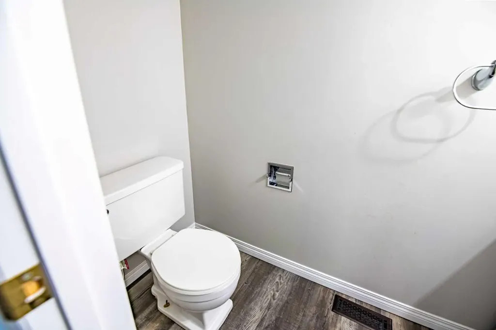80 Piper Drive Red Deer AB T4P1H8