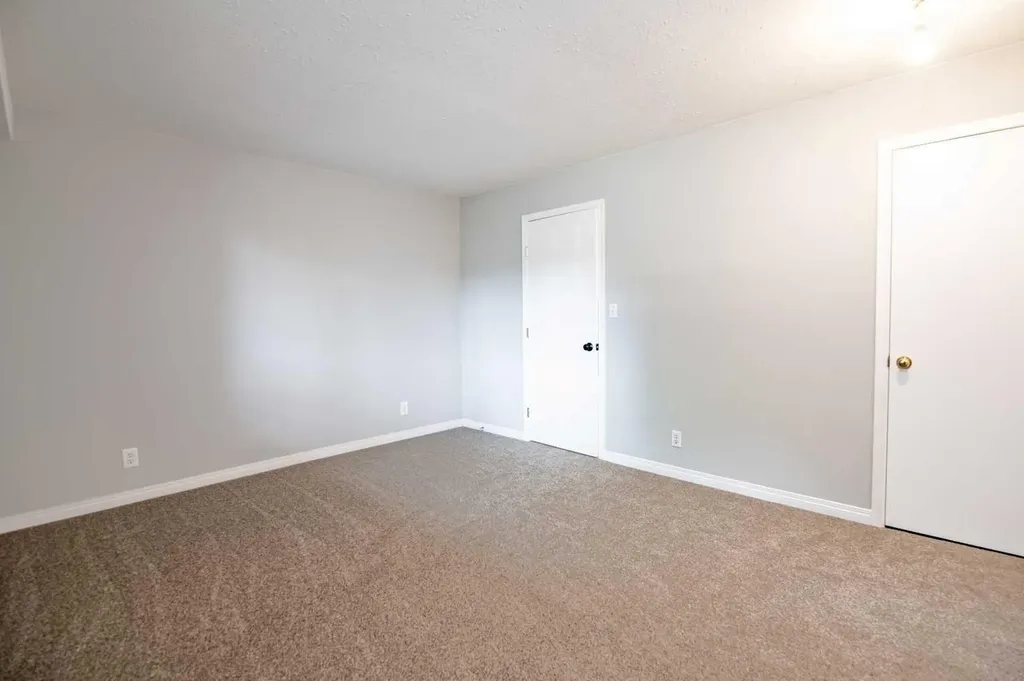 80 Piper Drive Red Deer AB T4P1H8
