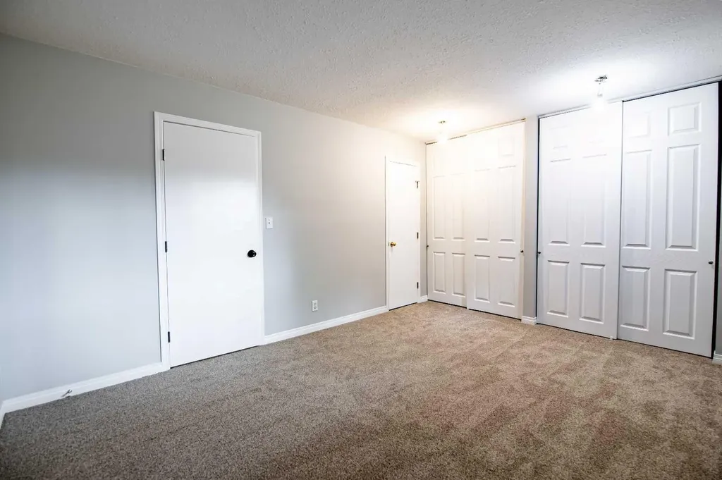 80 Piper Drive Red Deer AB T4P1H8