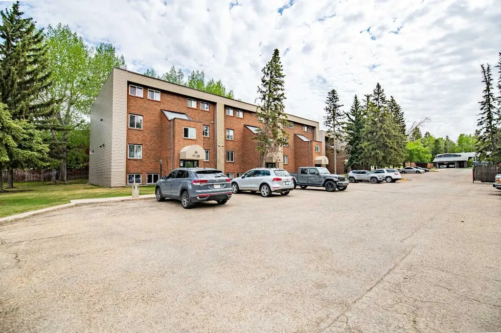 80 Piper Drive Red Deer AB T4P1H8