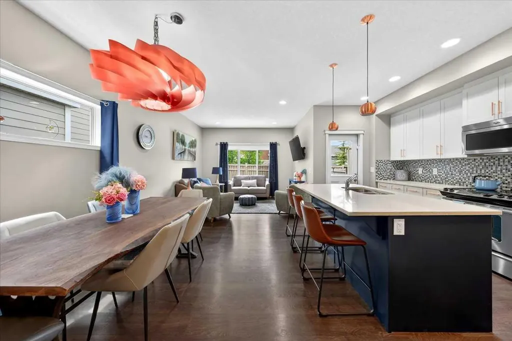 36 Mahogany Row SE Calgary AB T3M 1S9